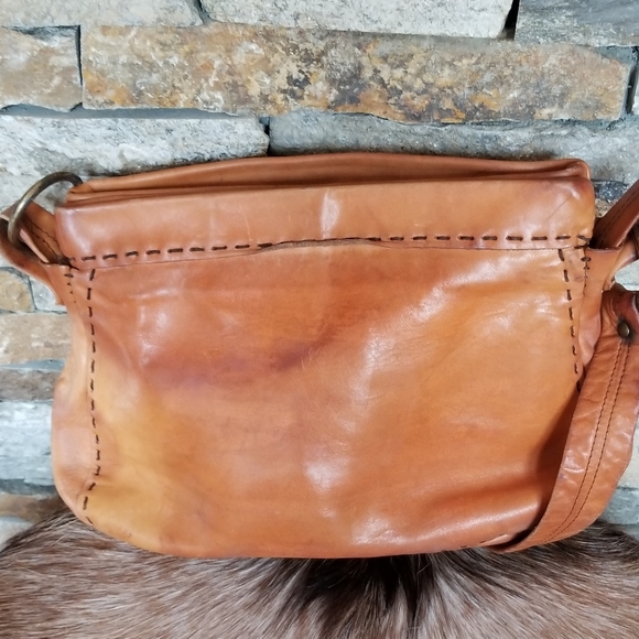 Vintage 1970s Tooled Leather Shoulder Bag - Picture 5 of 16